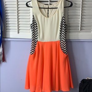 Pink/ Tan dress POCKETS